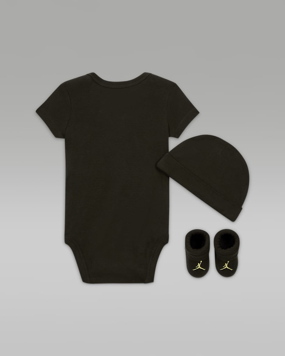 Baby jordan outfit sets hot sale
